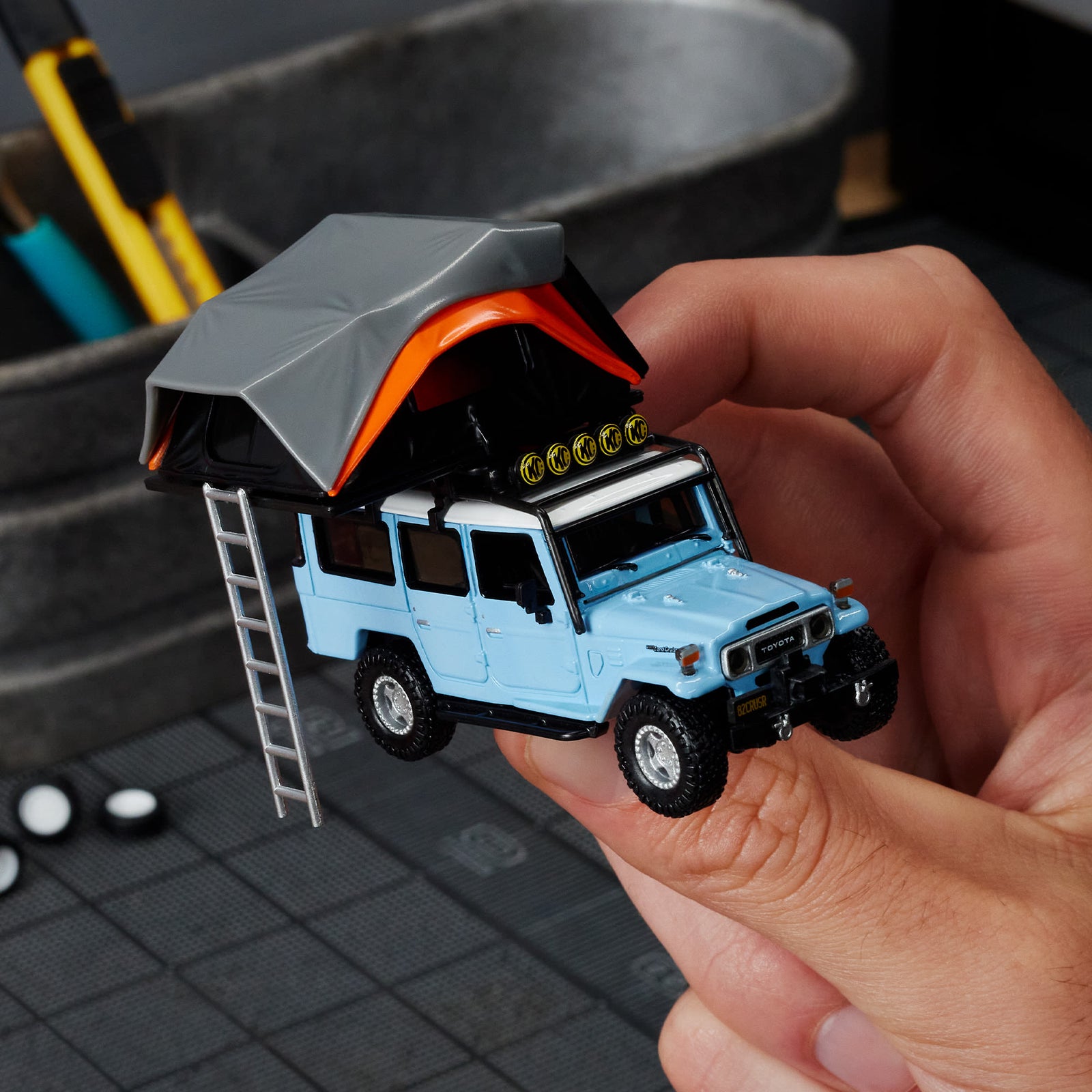 Hot Wheels Elite 64 Mod Shop 1982 Custom Toyota Land Cruiser FJ45 Troopy
