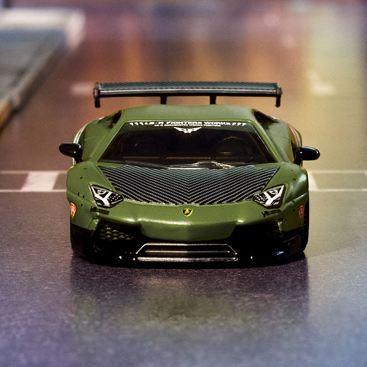 Hot Wheels ELITE64 ランボルギーニ アヴェンタドール LBWK Hot Wheels Elite 64 LBWK Lamborghini Aventador LP 700-4 | Mattel
