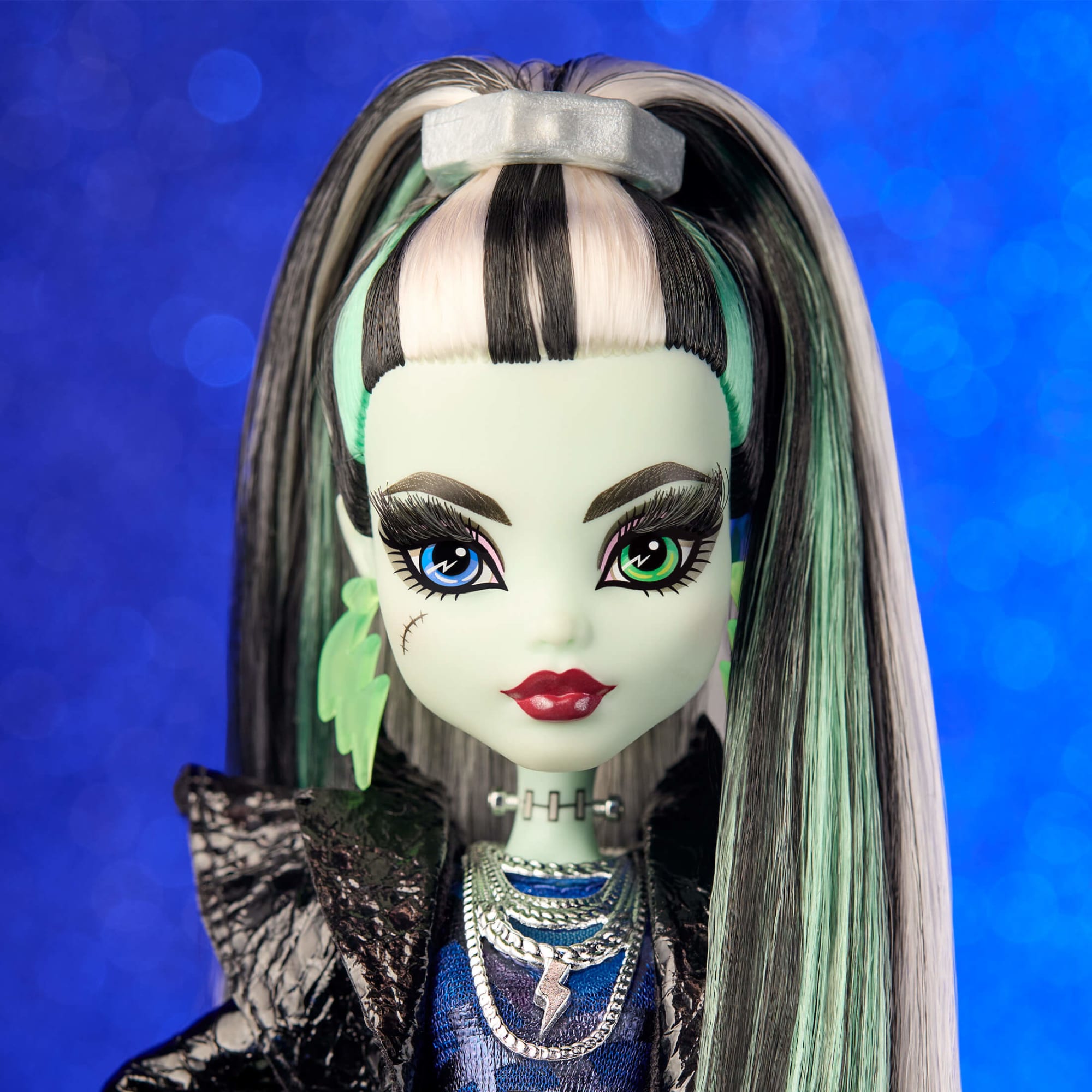 Monster High Haunt Couture Midnight Runway Frankie Stein Doll