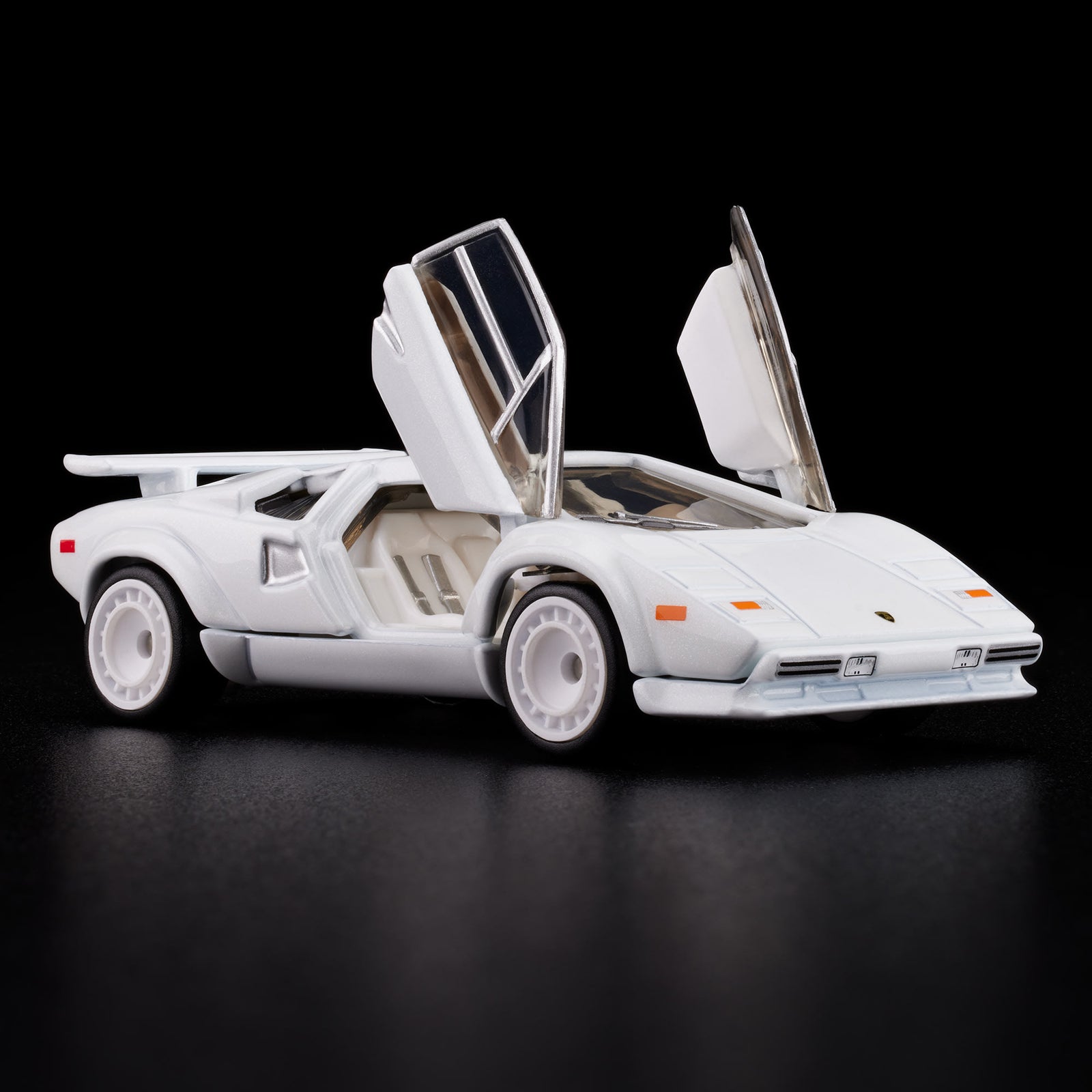Hot Wheels 1982 Lamborghini Countach LP 500 S | Mattel Creations UK