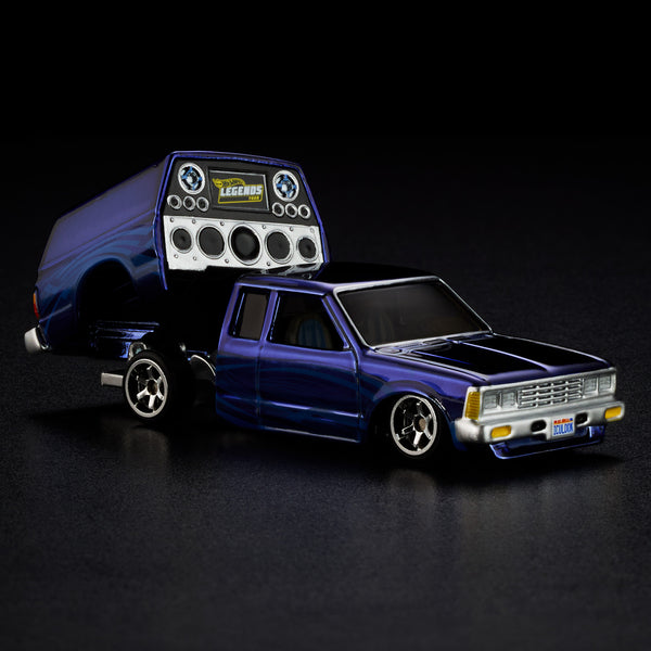 Hot Wheels RLC Exclusive 1986 Nissan 720 King Cab | Mattel