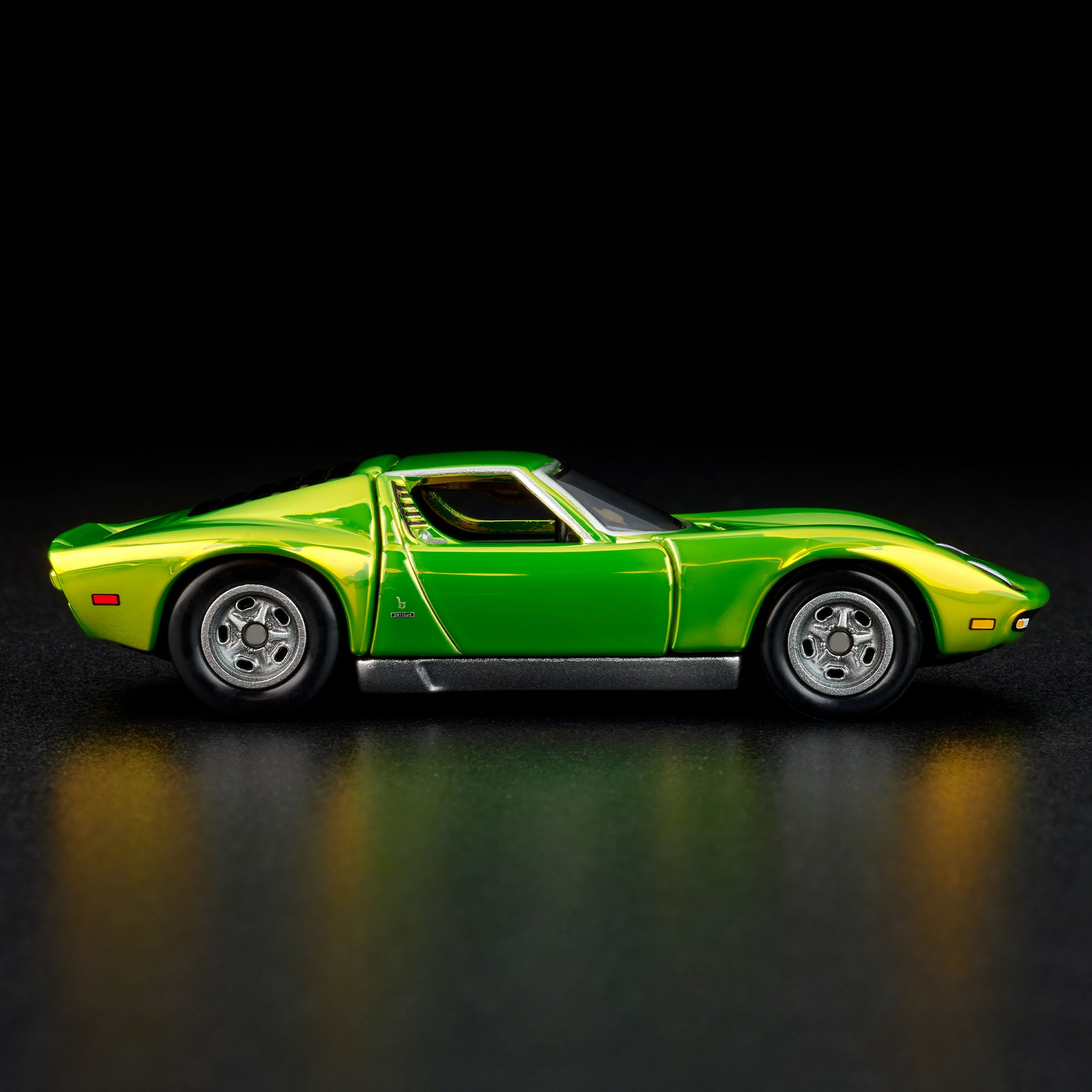 RLC Exclusive '71 Lamborghini Miura P400 SV