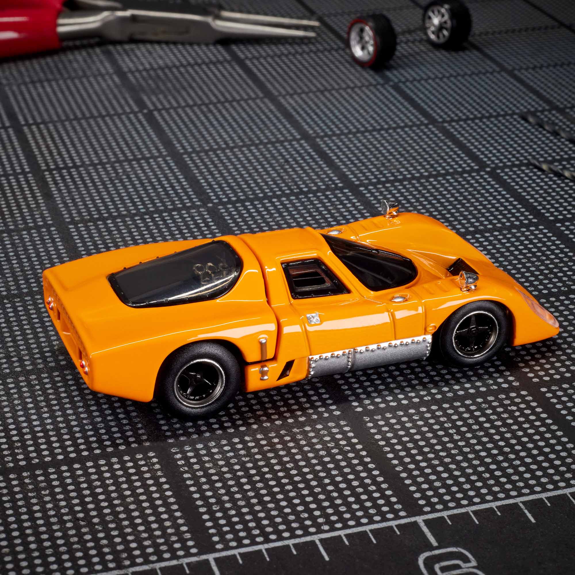 Hot Wheels Elite 64 McLaren M6GT