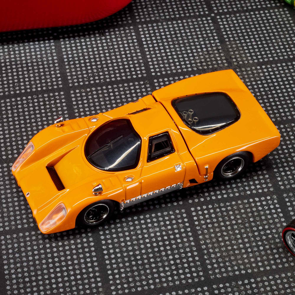 Hot Wheels Elite 64 McLaren M6GT